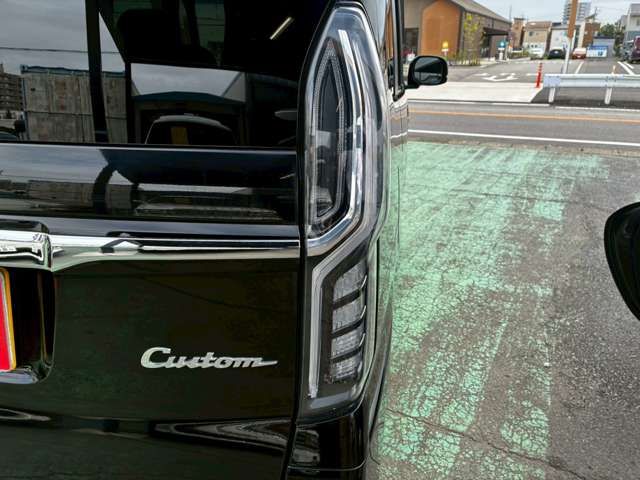 HONDA N BOX CUSTOM 2018