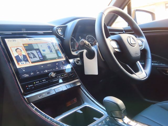 TOYOTA LEXUS LBX 2025