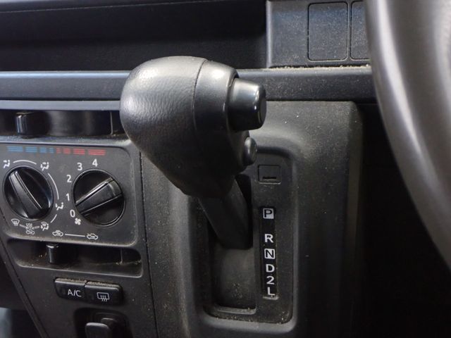 DAIHATSU HIJET CARGO 2019