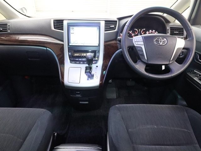 TOYOTA ALPHARD 2012