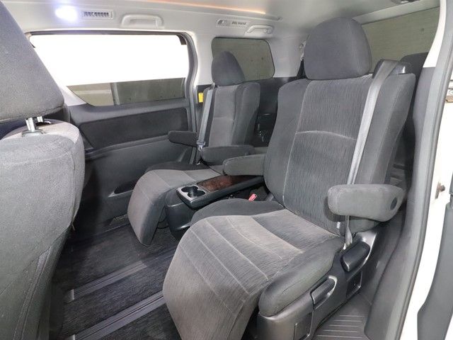 TOYOTA ALPHARD 2012