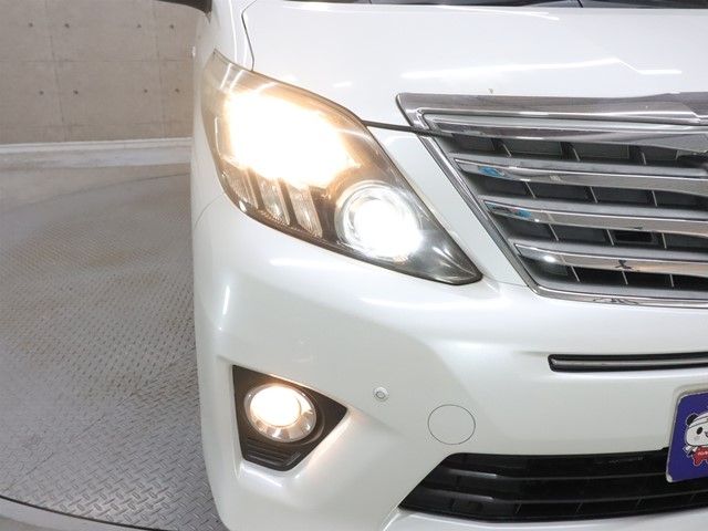 TOYOTA ALPHARD 2012