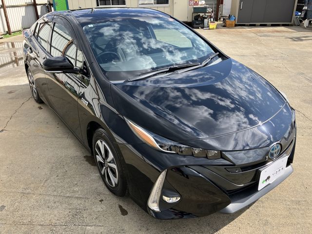 TOYOTA PRIUS PHV 2019