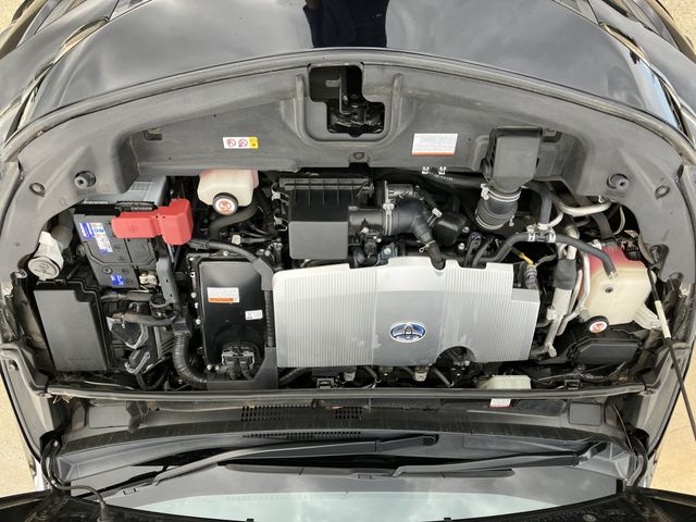 TOYOTA PRIUS PHV 2019