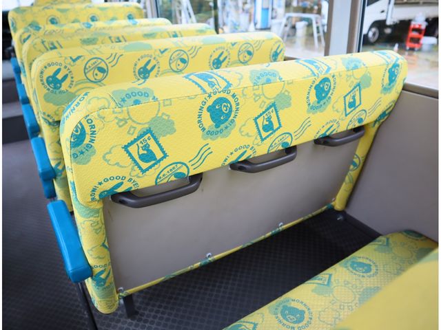 MITSUBISHI ROSA 2016