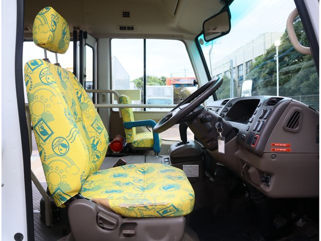 MITSUBISHI ROSA 2016