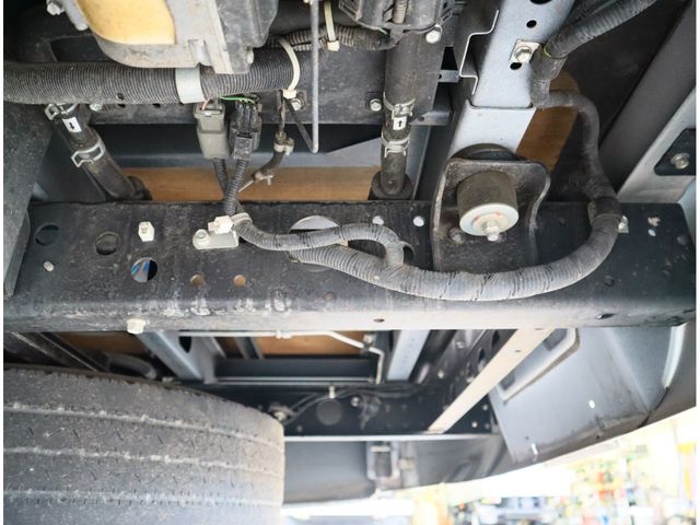 MITSUBISHI ROSA 2016