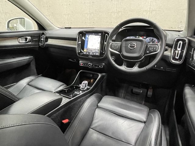 VOLVO VOLVO XC40 2018