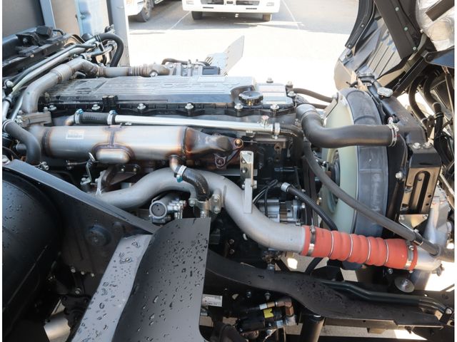 MITSUBISHI FUSOU FIGHTER 2023