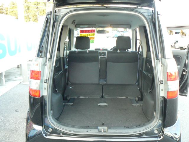 HONDA ZEST SPARK 2011