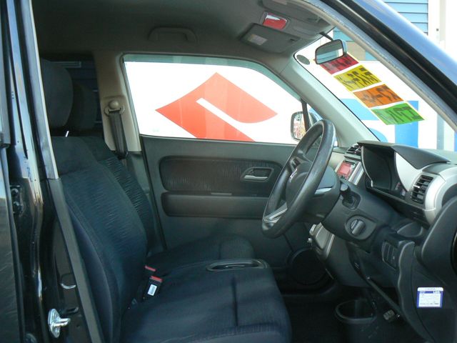 HONDA ZEST SPARK 2011