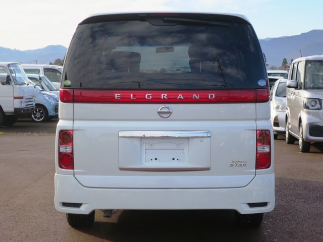 NISSAN ELGRAND  4WD 2006