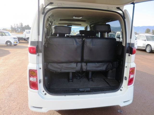 NISSAN ELGRAND  4WD 2006