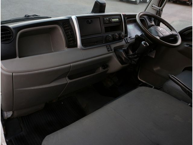 MITSUBISHI CANTER 2019