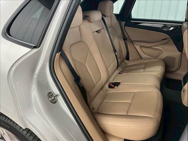 PORSCHE PORSCHE Macan 2022