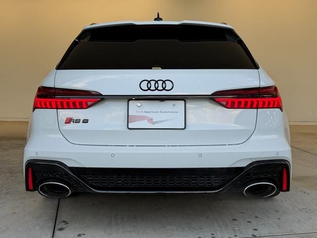 AUDI AUDI RS6 AVANT 2021