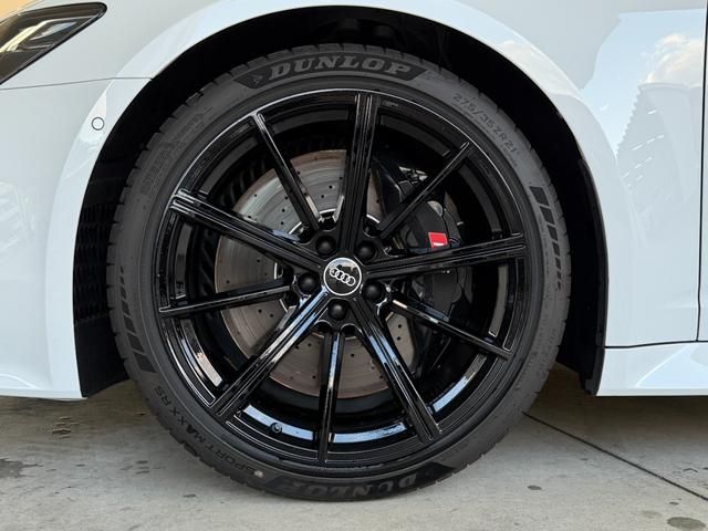 AUDI AUDI RS6 AVANT 2021