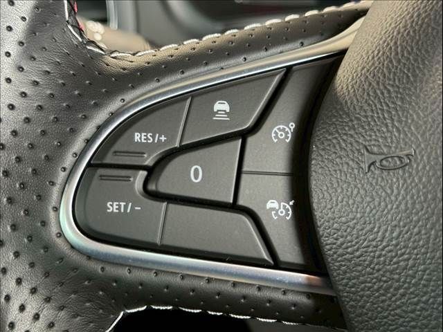 RENAULT RENAULT MEGANE hatchback 2022