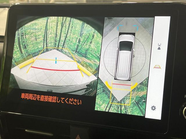 TOYOTA VOXY HYBRID 2022