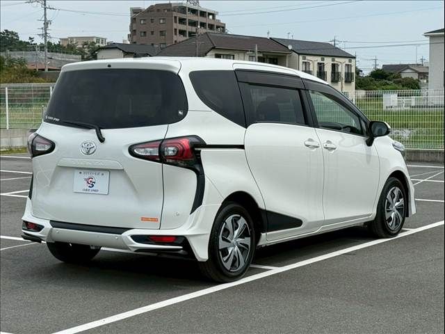 TOYOTA SIENTA 2020