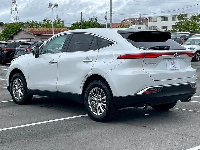 TOYOTA HARRIER 2WD 2023