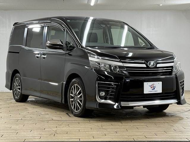 TOYOTA VOXY 2016