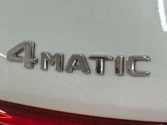 MERCEDES BENZ MERCEDES BENZ GLB 2023