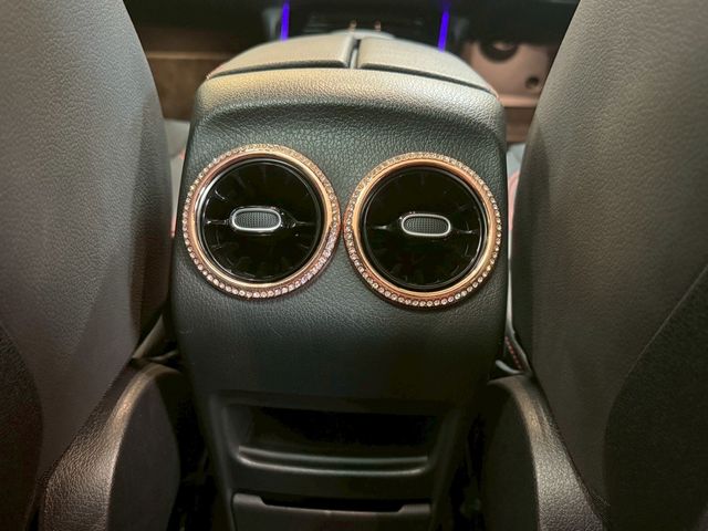 MERCEDES BENZ MERCEDES BENZ GLB 2023