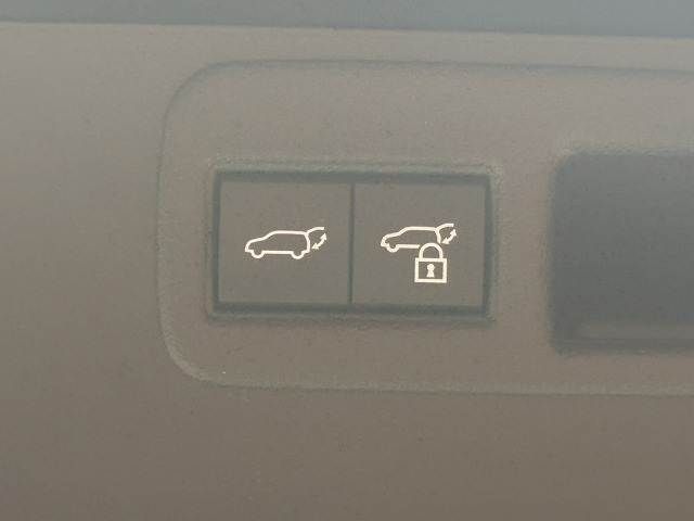 TOYOTA HARRIER 2WD 2024