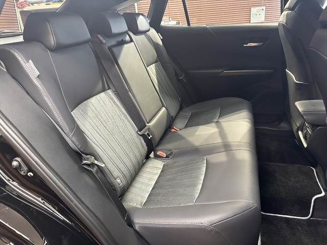 TOYOTA HARRIER 2WD 2024