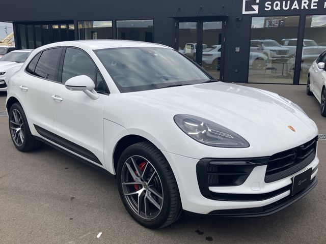 PORSCHE PORSCHE Macan 2023