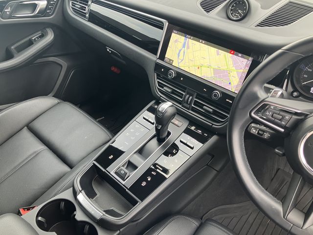 PORSCHE PORSCHE Macan 2023