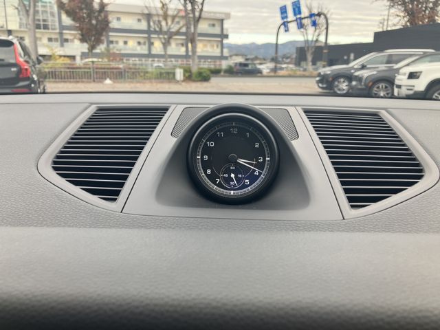 PORSCHE PORSCHE Macan 2023