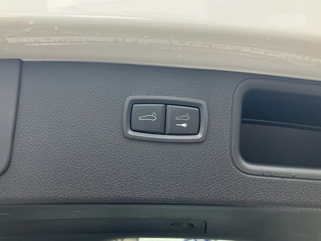 PORSCHE PORSCHE Macan 2023