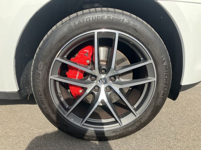 PORSCHE PORSCHE Macan 2023