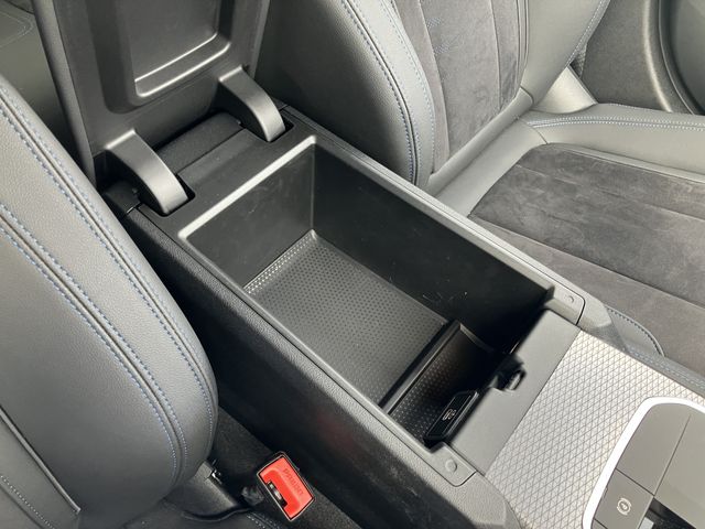 BMW BMW 3series sedan 2024