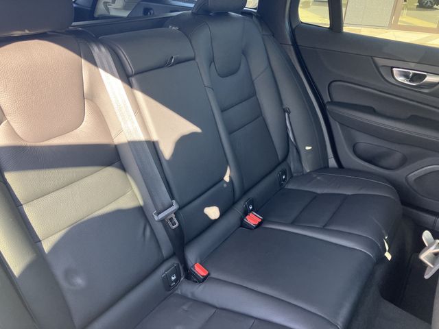 VOLVO VOLVO V60 2024