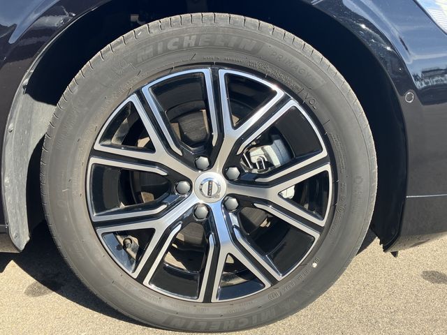 VOLVO VOLVO V60 2024