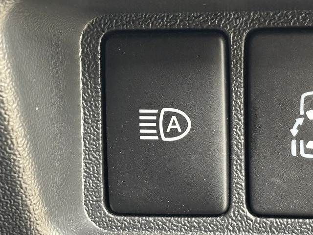 TOYOTA HIACE van 4WD 2023