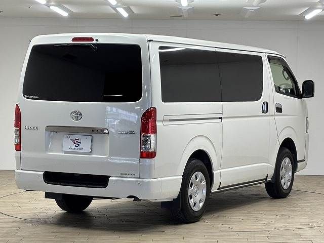 TOYOTA HIACE van 4WD 2023