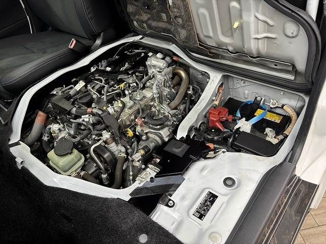 TOYOTA HIACE van 4WD 2023