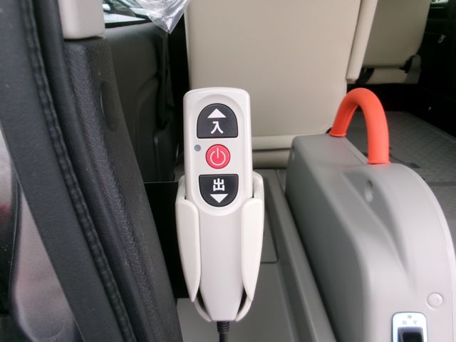 NISSAN NV350 CARAVAN 2025