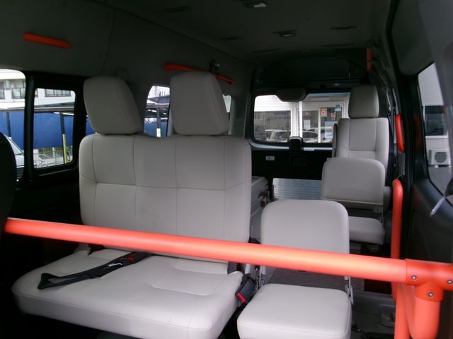 NISSAN NV350 CARAVAN 2025