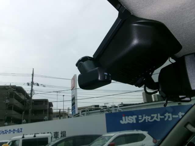 NISSAN NV350 CARAVAN 2025