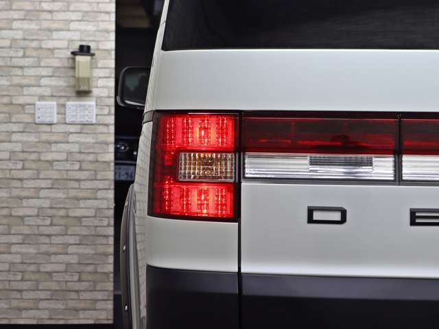 MITSUBISHI DELICA D:5 4WD 2011