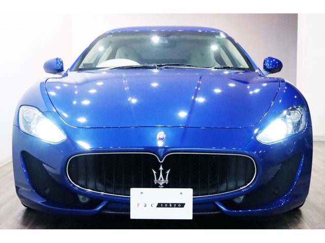 MASERATI MASERATI GRANTURISMO 2015