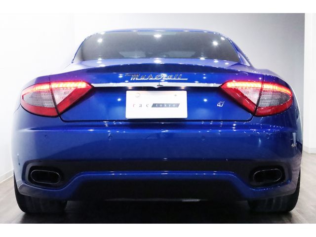 MASERATI MASERATI GRANTURISMO 2015