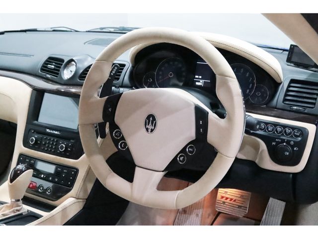 MASERATI MASERATI GRANTURISMO 2015