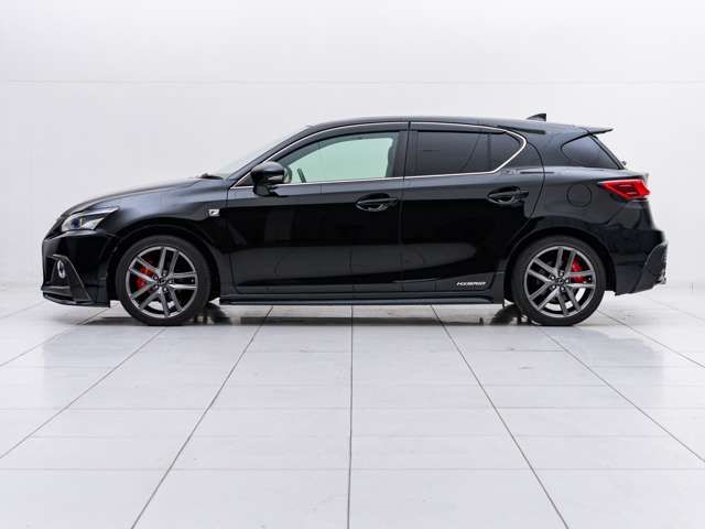 TOYOTA LEXUS CT200h 2021