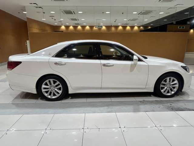 TOYOTA CROWN sedan 2014